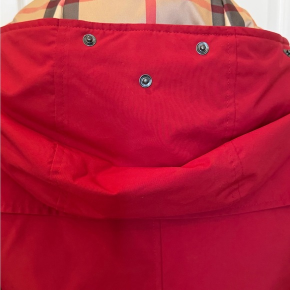 Burberry Red Jacket with Classic Check Lining - Picture 6 of 6